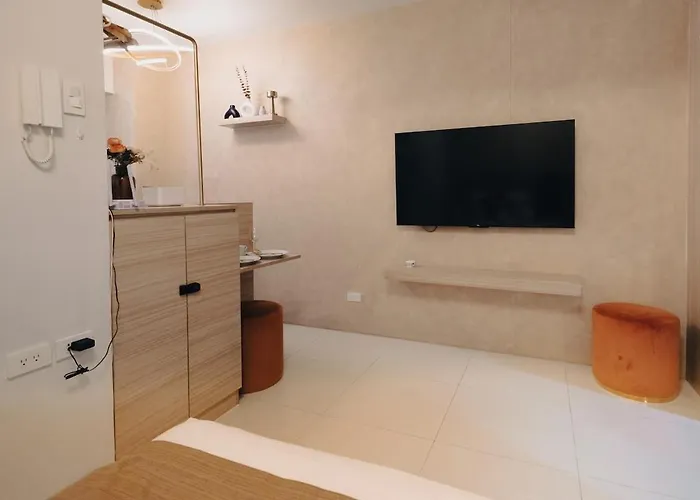 Отель Cozy 2 Beds Moa Pasay With Netflix And Wifi 5*