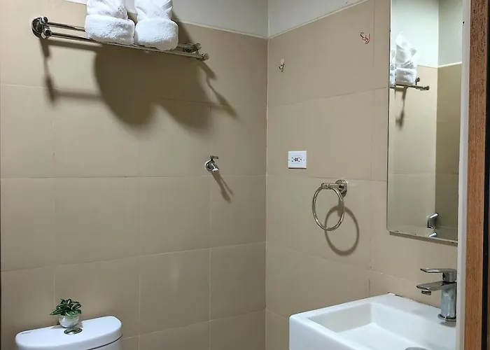 Отель Cozy 2 Beds Moa Pasay With Netflix And Wifi 5*