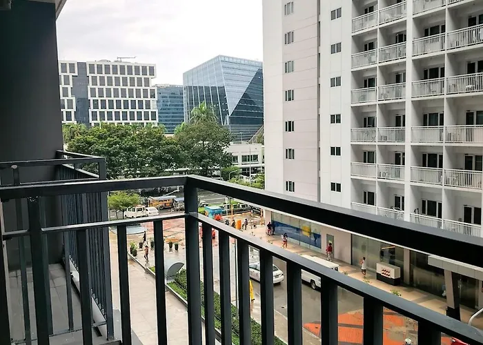 Cozy 2 Beds Moa Pasay With Netflix And Wifi Отель 5*