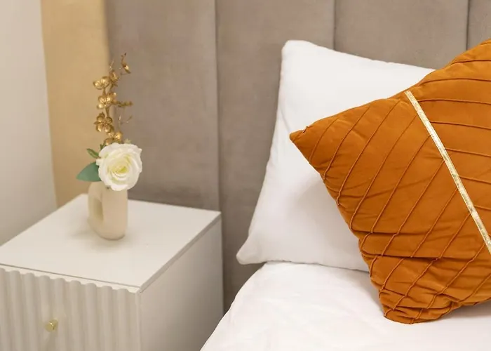 Cozy 2 Beds Moa Pasay With Netflix And Wifi Отель 5*