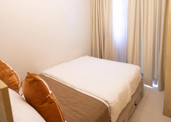 Cozy 2 Beds Moa Pasay With Netflix And Wifi Отель Манила